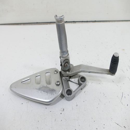 Suzuki gsx 750 srad footrest - suzuki, gsx-r