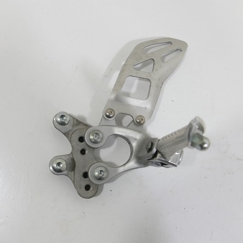 Suzuki gsx 1000 footrest - gsx-r,